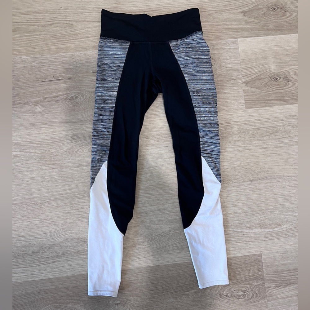 Athleta High Rise Jacquard Flow Chaturanga Tight